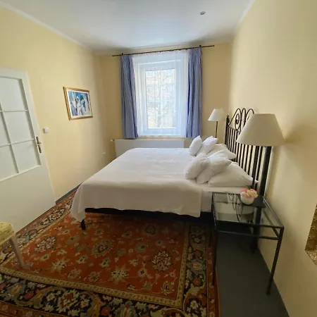 Barbara Маріанські Лазні